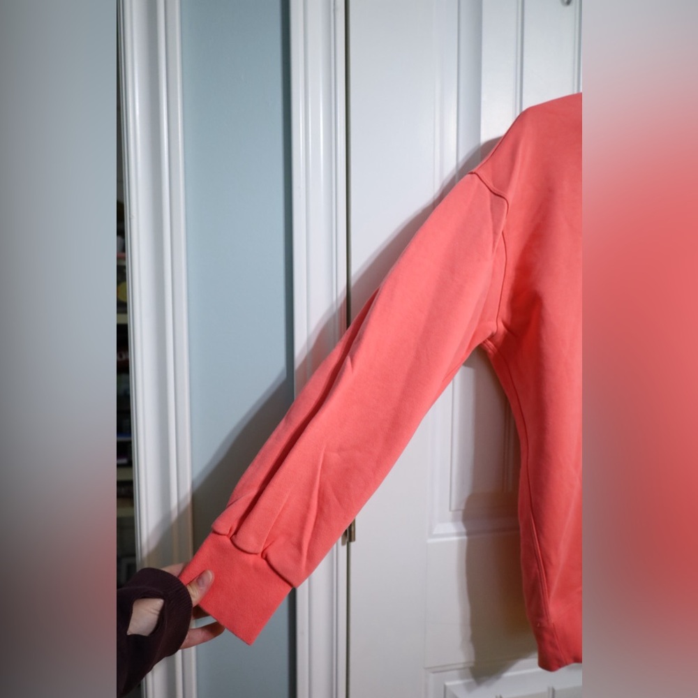 Lululemon Perfectly Oversized Crew Raspberry Cream Womens Size 4 - Picture 5 of 8